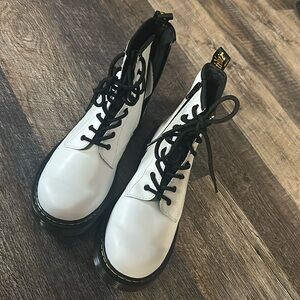 New- Dr Marten’s White Boots